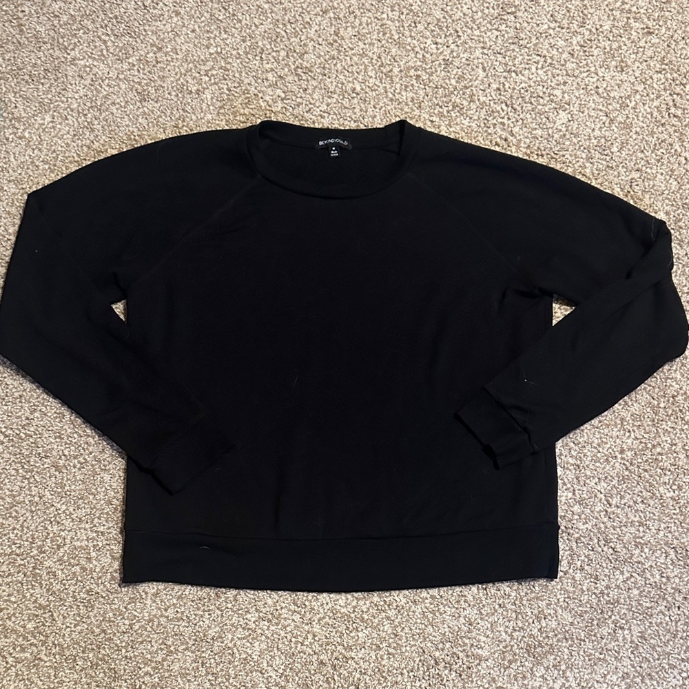 Beyond Yoga Favorite Raglan Crew in Black